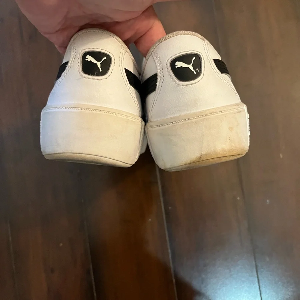 Puma White Low-Top Sneakers with Black Classic Stripe and Platform Size 8.5